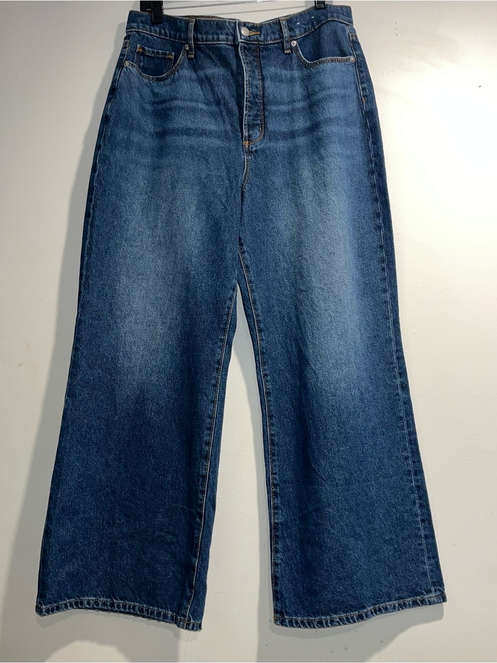 RIVETE LOFT Relaxed wide leg jeans in Classic mid wash